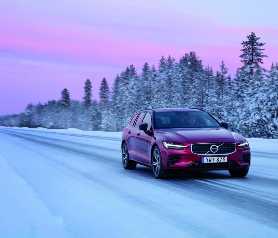 247781_volvo_v60_t8_test_drive_in_lule_sweden